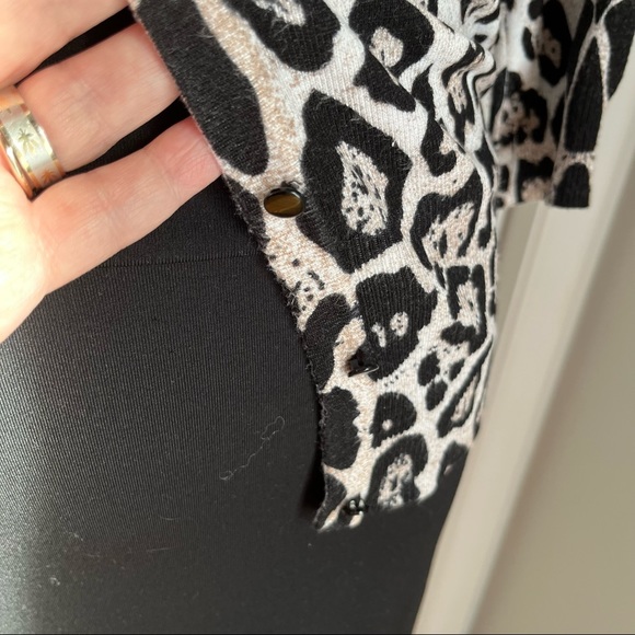 LEOPARD PRINT CARDIGAN SWEATER - Picture 6 of 10